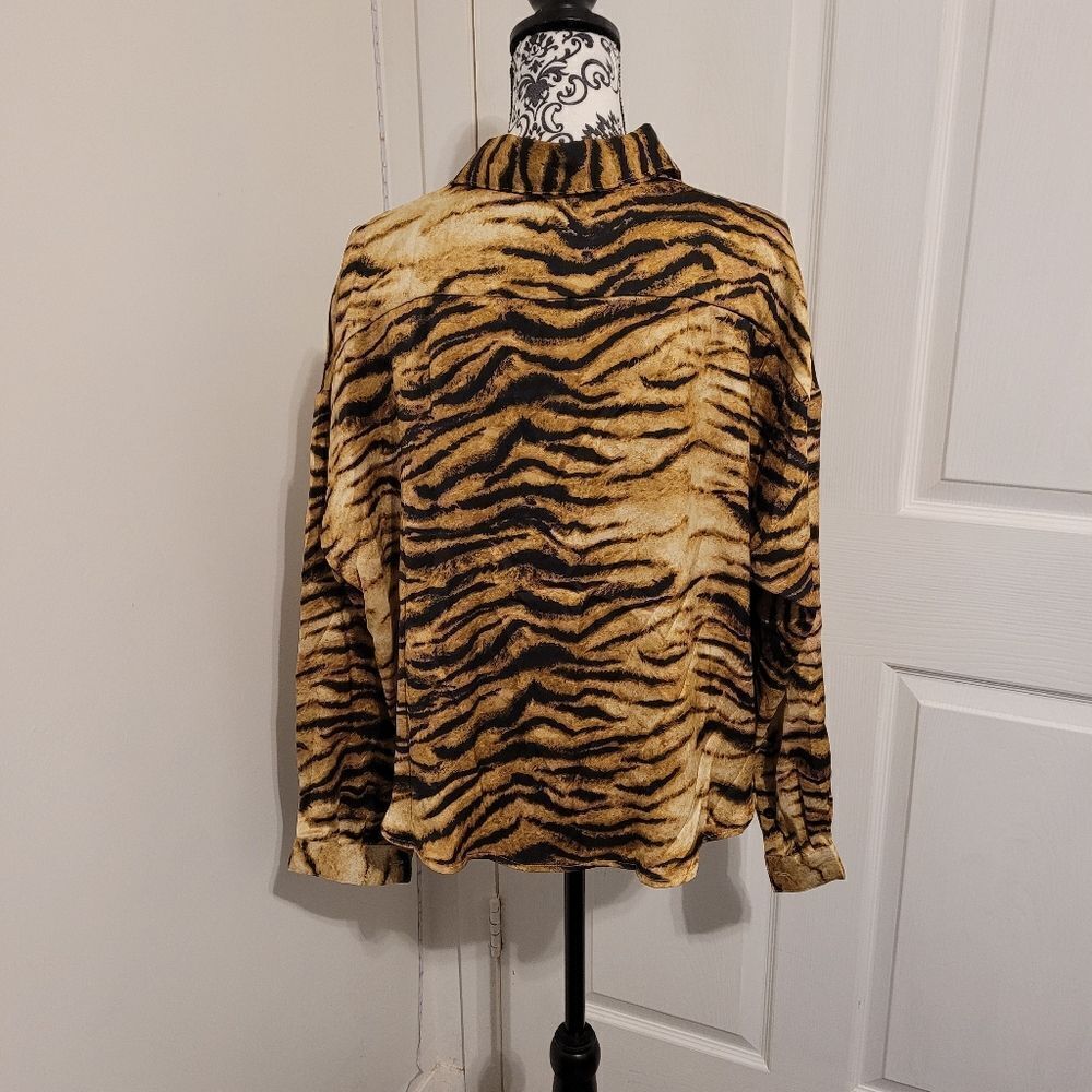 Signature 8 zebra print top - Picture 6 of 10